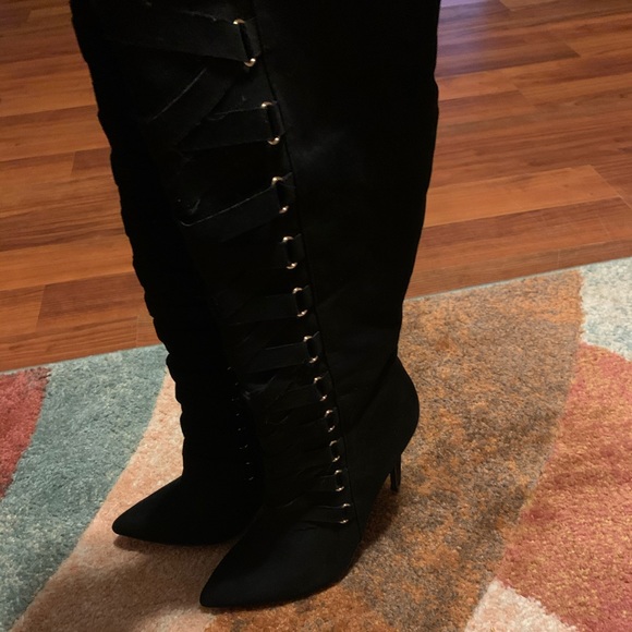 High Thigh Boot - Picture 2 of 2
